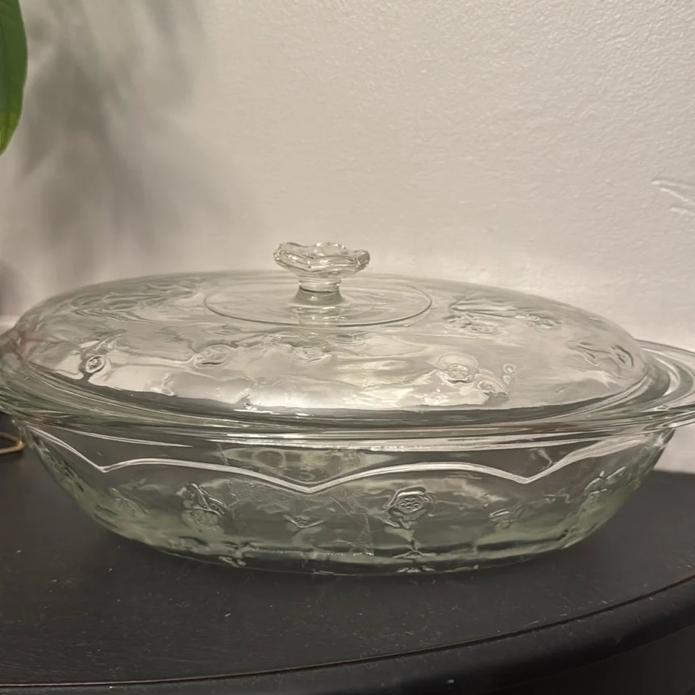 Anchor Hocking Oven Proof Clear Glass Casserole & Lid‎ w/ Flowers 13